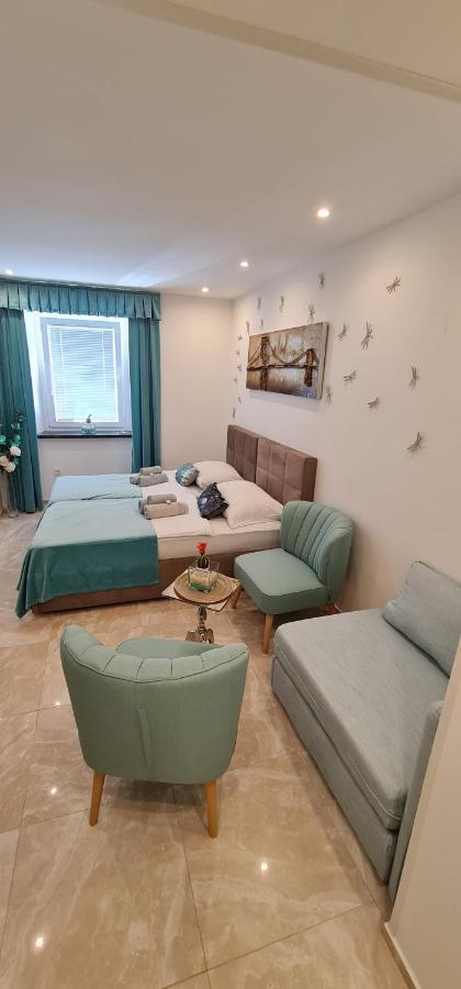 Love Nest Apartment 류블랴나 외부 사진