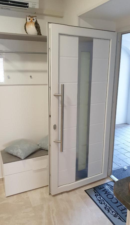 Love Nest Apartment 류블랴나 외부 사진